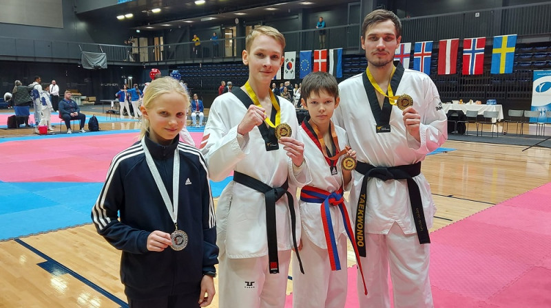 Godalgotās vietas izcīnījušie Latvijas pārstāvji. Foto: Taekwondo club "Olimpiks"