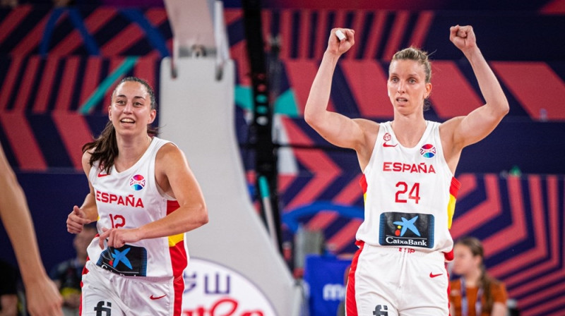 Maite Kasorla un Laura Hila. Foto: EuroBasket Women