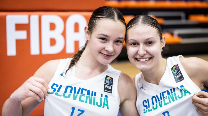 Lea Bartelme un Ajša Sivka: 42 punkti finālā. Foto: FIBA
