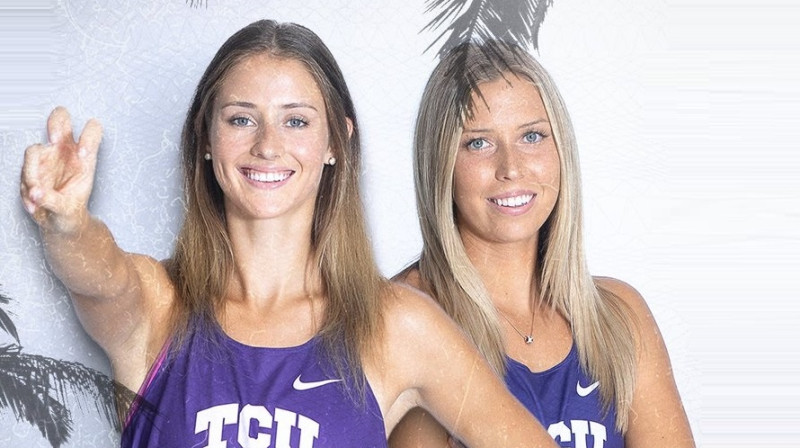 Deniela Konstantinova un Anete Namiķe. Foto: TCU Beach Volleyball