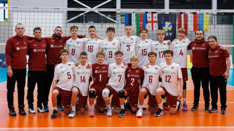 Lat U-16 izlase. Foto: Latvijas Volejbola federācija.