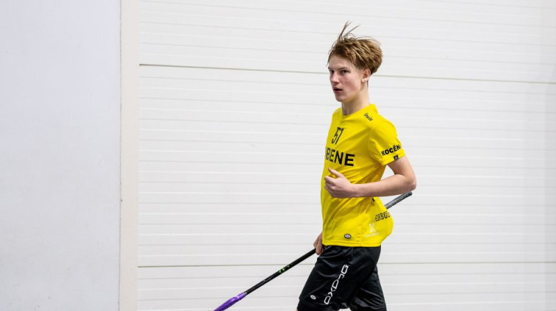 Kārlis Dūmiņš guva spēles uzvaras vārtus, foto: Floorball.lv