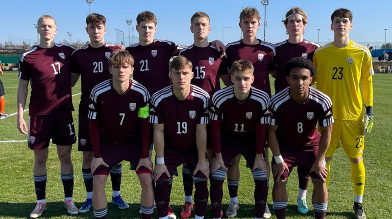 Latvijas U19 valstsvienības futbolisti. Foto: LFF