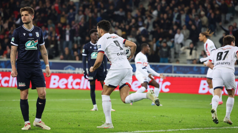 Mirklis pēc Parīzes "Saint-Germain" pirmā vārtu guvuma. Foto: SIPA/Scanpix