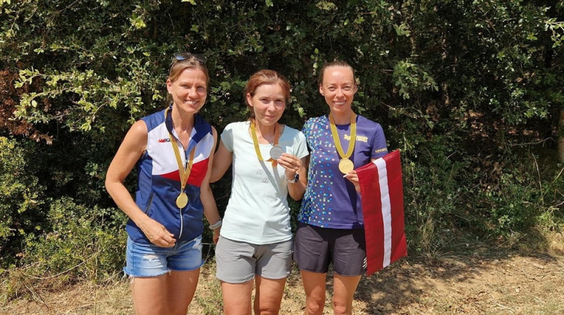 No kreisās: I.Puķīte, I.Dambe, I.Daģe. Foto: LOF.