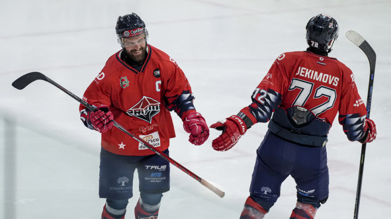 Edijs Brahmanis un Roberts Jekimovs. Foto: LHF.