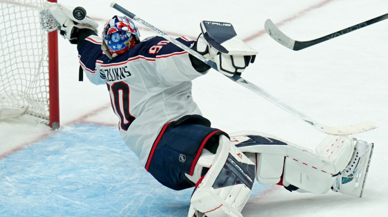 Elvis Merzļikins vārtos. Foto. AP. Scanpix