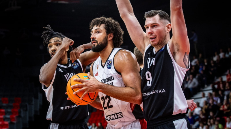 Zairs Porters un Dairis Bertāns Foto: FIBA