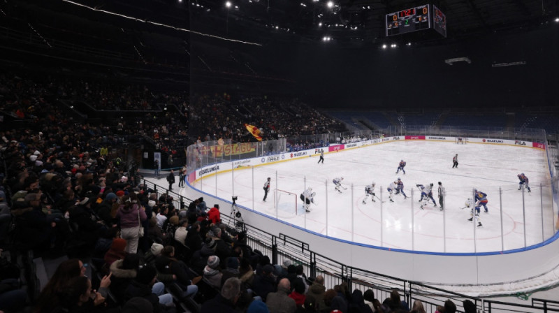 "Santagiulia" hokeja arēna Milānā. Foto: Reuters/Scanpix
