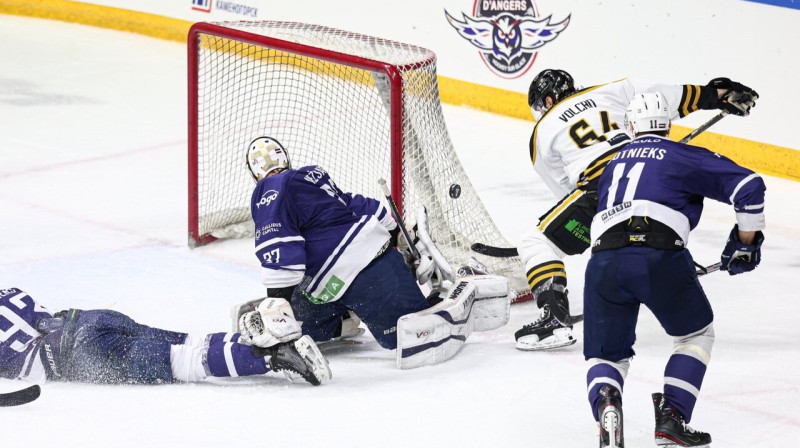 Mirklis Notingemas "Panthers" un Rīgas "Mogo" cīņā IIHF Kontinentālā kausa finālposmā. Foto: Nottingham Panthers