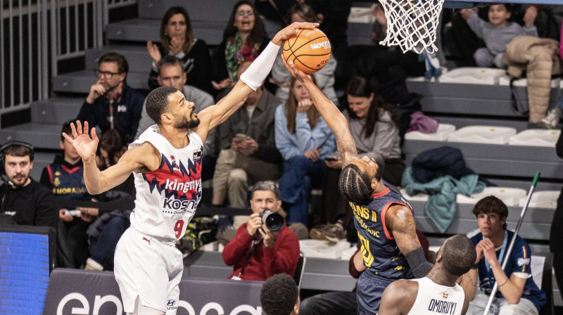 Timotē Luvavu-Kabaro aizsardzībā. Foto: Baskonia