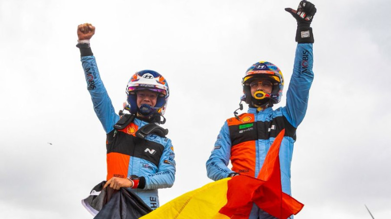 Marteins Vidagē un Tjerī Noivils. Foto: Hyundai Motorsport