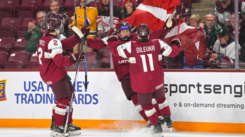 Latvijas U20 izlases hokejisti Foto: IIHF