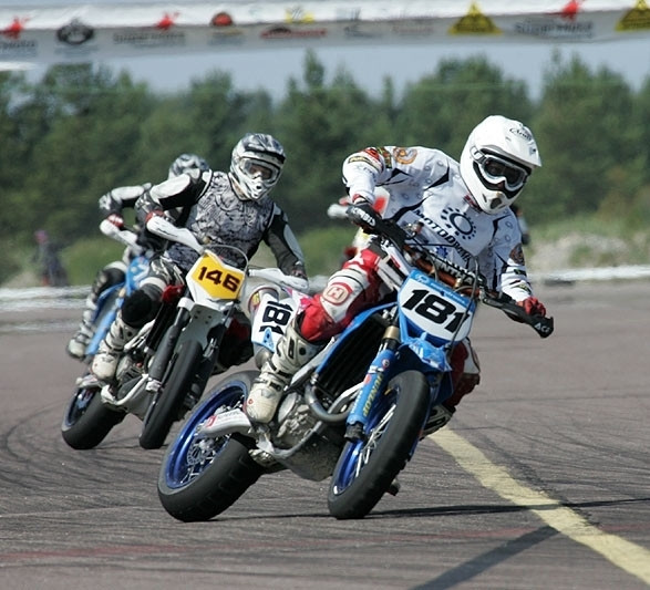 Peleckis izcīna Latvijas SuperMoto čempiona titulu