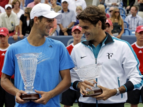 Federers neatstāj variantus Džokovičam
