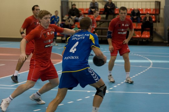 Turpinās cīņa par medaļām Latvijas čempionātā handbolā