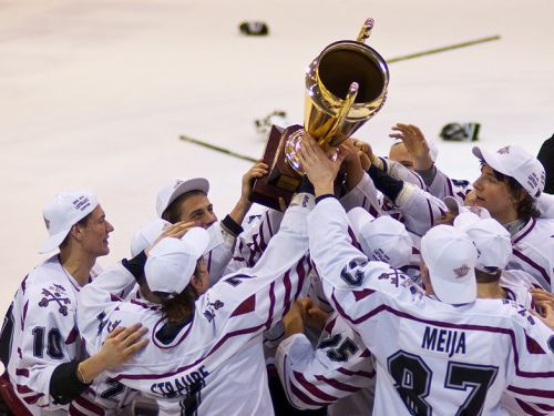 ''Dinamo/Juniors'' - Latvijas čempions