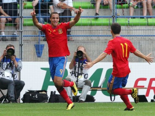 "Benfica" iegādājas Eiropas U-19 vicečempionu