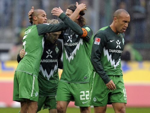 "Werder" pārliecinoši uzvar Menhengladbahā, "Kaiserslautern" jau septīto maču bez panākuma