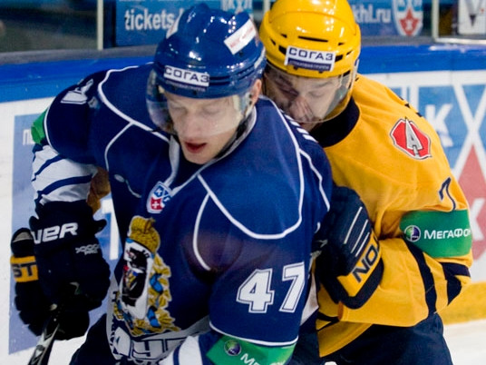 KHL: Cipulis piespēlē, mūsējo klubiem zaudējumi