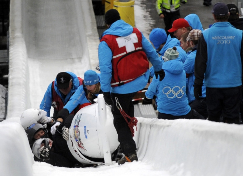 Latvijas bobsleja nākotne – kuģis bangainā jūrā