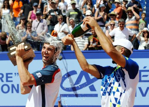 Gštādē triumfē Granoljers, Umagā Dolgopolovam pirmais ATP tituls