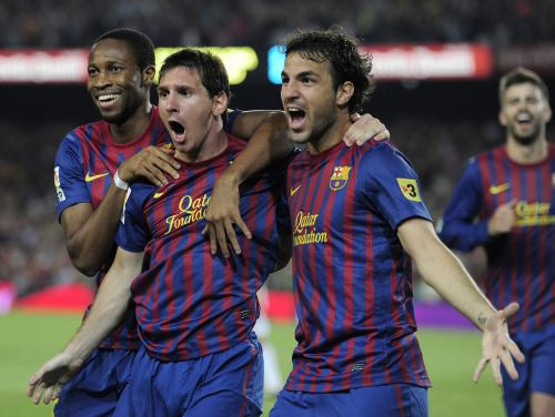 Fabregass debitē, "Barcelona" triumfē Superkausa "El Clasico"