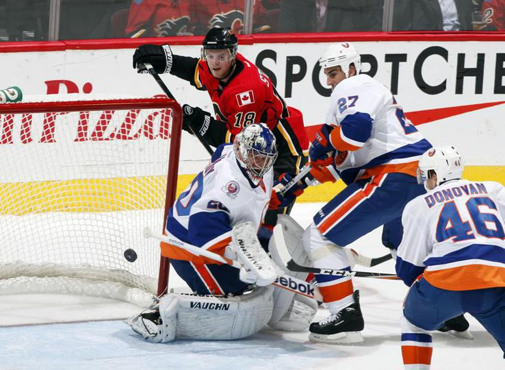Nabokovs aizvadījis pirmo spēli "Islanders" u.c. jaunumu NHL.