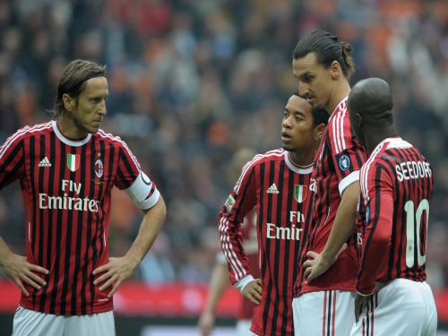 Plūdu dēļ atcelta arī ''Juventus'' un ''Napoli'' spēle; ''Milan'' turpina pārliecinoši