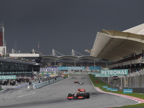 Malaizijas F1 posmā gaidāms lietus