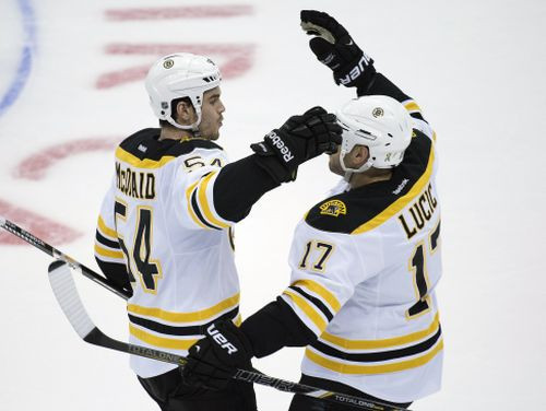 "Bruins" bez Daugaviņa atgūst vadību sērijā pret Toronto