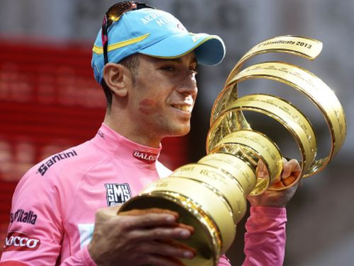 "Giro d'Italia" triumfē mājinieks Vinčenco Nibali