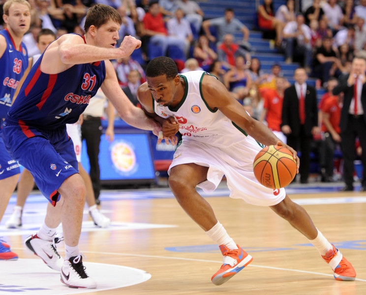 "Lokomotiv-Kuban" uzvar trešajā VTB finālspēlē, sērijā joprojām vadībā CSKA