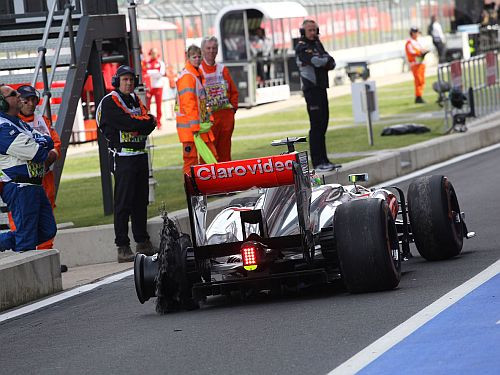"Pirelli" bez brīdinājuma esot veikuši izmaiņas F1 riepās