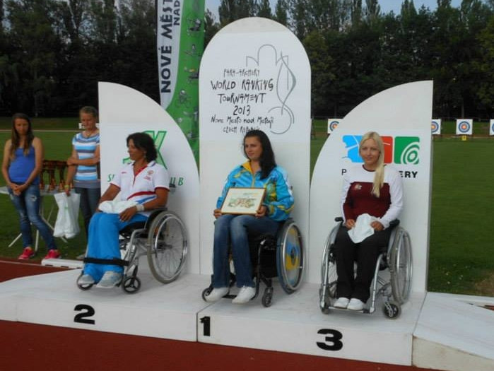 Melle izcīna bronzas medaļu reitinga turnīrā paralimpiskā loka šaušanā