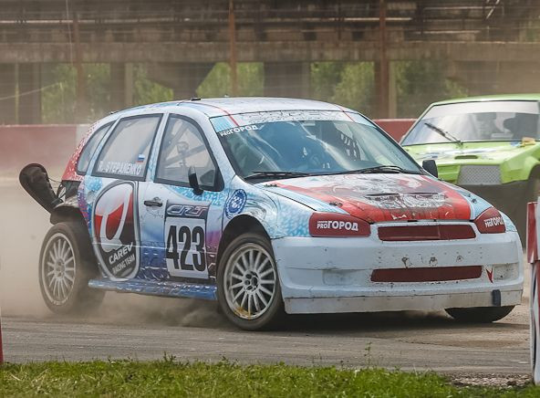 Latvijas komanda triumfē desmit valstu NEZ rallijkrosa cīņā