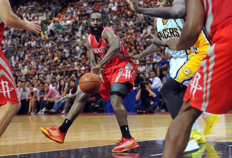 "Rockets" uzvar Taivānā; "Grizzlies" +46 pret "Maccabi"; "Pelicans" un "Suns" turpina uzvarēt