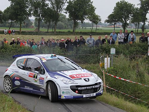 "Peugeot" rūpnīcas komanda piesakās Eiropas rallija čempionātam
