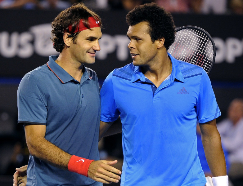 Federers iespaidīgi pārspēj Tsongu
