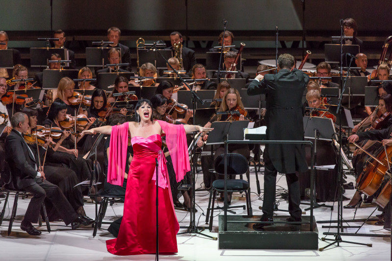 Latvijas Nacionālā opera jubilejā sveic operdziedātāju Inesi Galanti