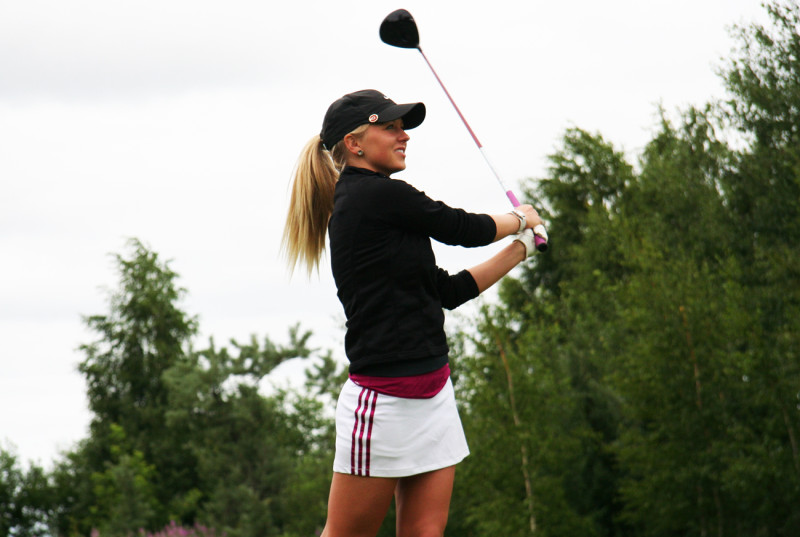 Pētījums:  Latvijā golfā vairāk kā 30 % ir daiļā dzimuma pārstāves