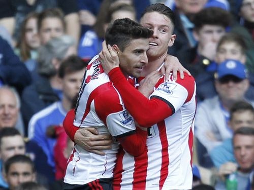 "Sunderland" sagādā Mourinju pirmo zaudējumu "Stamford Bridge"