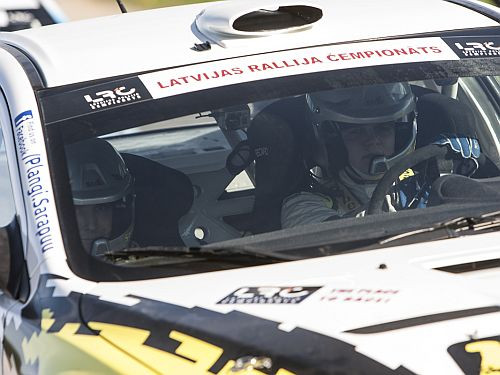 "Rally Talsi" testa posmā ātrākais igaunis Sīms Plangi