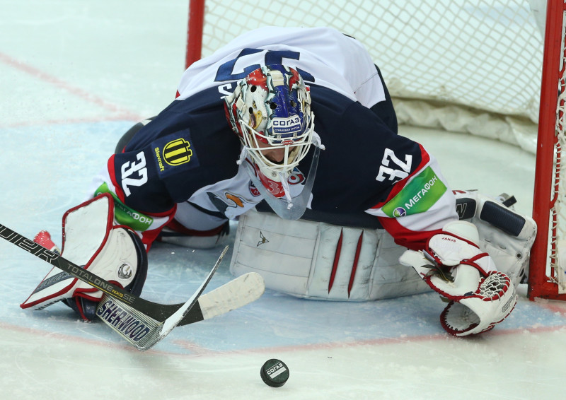 Slovākijas izlases vārtsargs Januss spēlēs "Slovan" arī nākamsezon