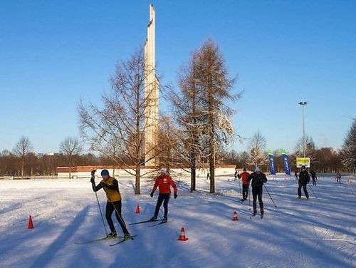Rīgas čempionātā sprintā dāmu finālos vairāki kritieni