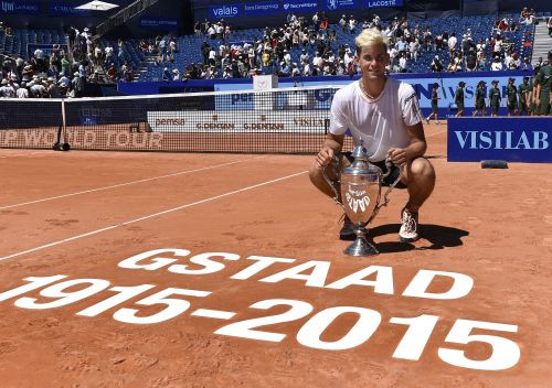 Tīms Gštādē iegūst sezonas trešo titulu, Hamburgā uzvar Nadals