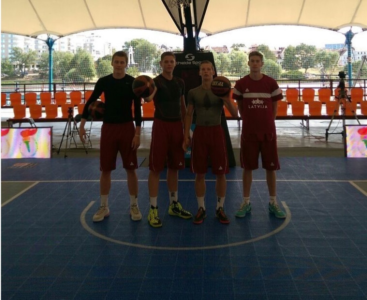 3x3 basketbols: Latvijas junioriem Eiropas čempionātā uzvara un zaudējums