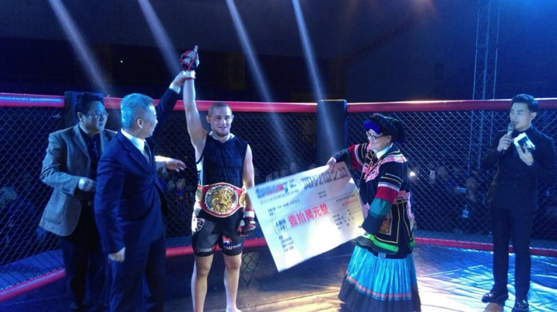 Edgars Skrīvers Ķīnā kļūst par pasaules čempionu MMA