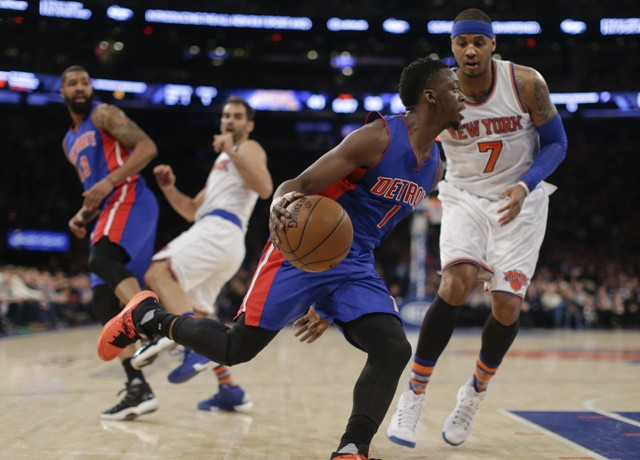 "Knicks" bez Porziņģa ierindā droši pārspēj "Pistons"