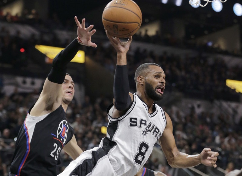 "Spurs" pēdējā ceturtdaļā neatstāj variantus "Clippers"